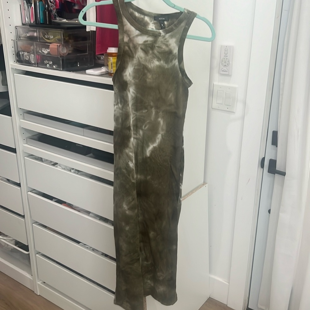Dress side slit